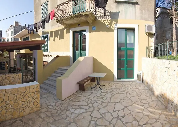 Apartments Sanda